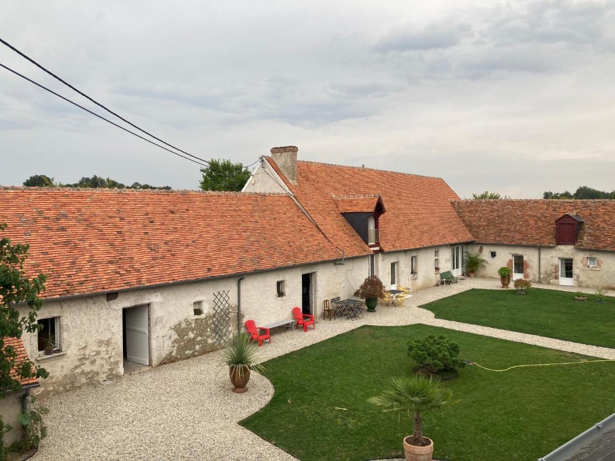 Le Clos Des Chateaux Panzió Chitenay Kültér fotó